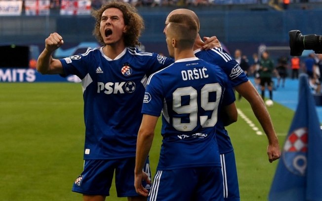 Dínamo Zagreb surpreende e vence o Chelsea na estreia da Champions
