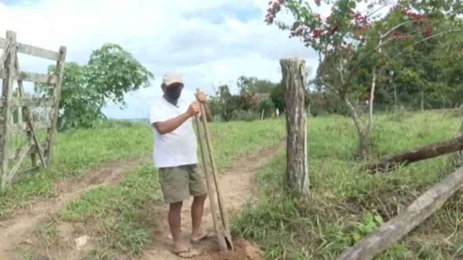 José Raimundo, agricultor baiano que é dado como morto pelo governo desde 2017