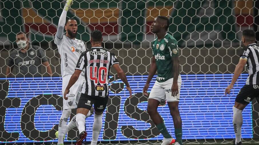 Em jogo movimentado no Allianz Parque, Palmeiras e Atlético-MG empatam pelo Brasileirão