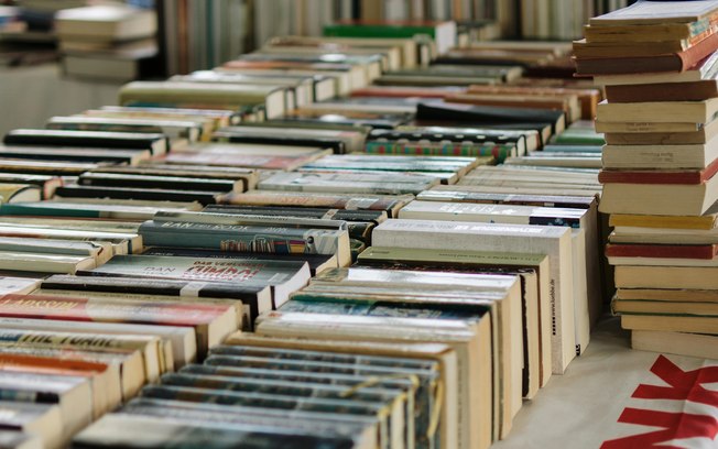 Consumo de livros cresce no Brasil e ganha força nas redes