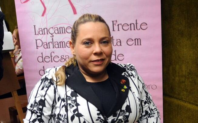 Deputada Rosinha de Adefal classifica a masturbação como um tema 'impróprio' para ser discutido com adolescentes