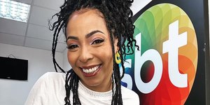 Ex-The Noite, Juliana Oliveira adia ação contra SBT