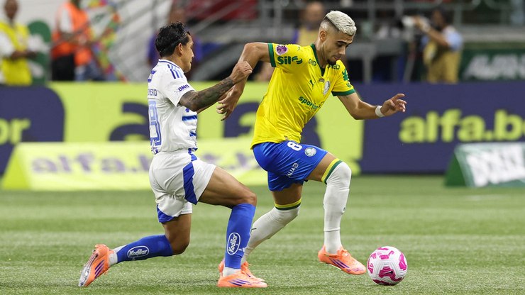 Palmeiras mantém sina negativa contra pelotão de cima em empate