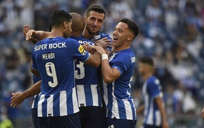 Porto goleia o Feirense e avança para as quartas da Taça de Portugal