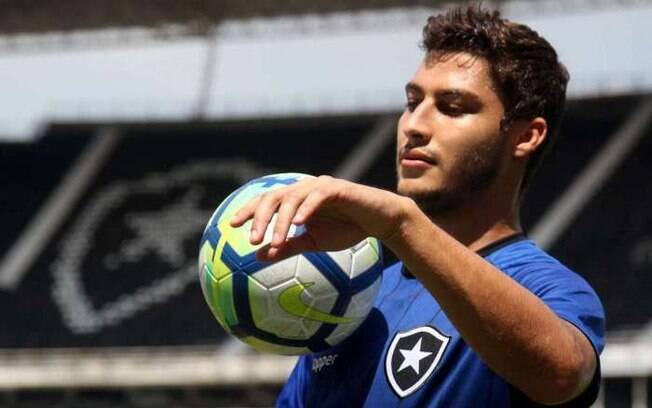 Marcinho, do Botafogo, foi convocado para a seleção brasileira