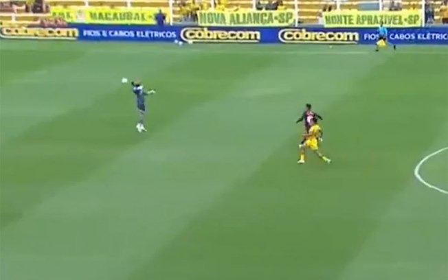 Muralha cometeu duas falhas no jogo entre Mirassol x Vitória