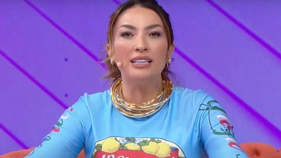 Thayse desabafa no SBT e pede que mulheres denunciem agressões Thayse desabafa no SBT e pede que mulheres denunciem agressões