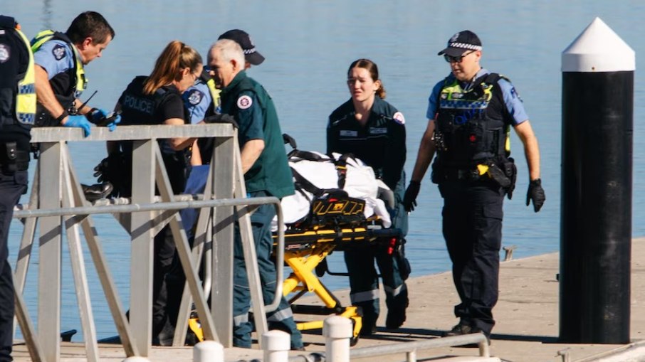 Homem morre após ataque de tubarão na Austrália Homem morre após ataque de tubarão na Austrália