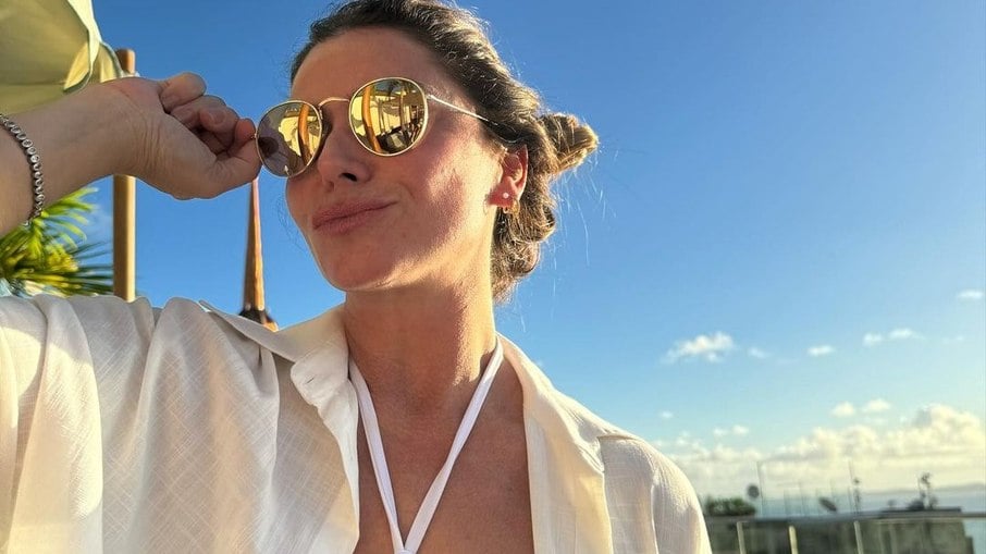 Atriz Giovanna Antonelli faz procedimento para eliminar celulites no bumbum