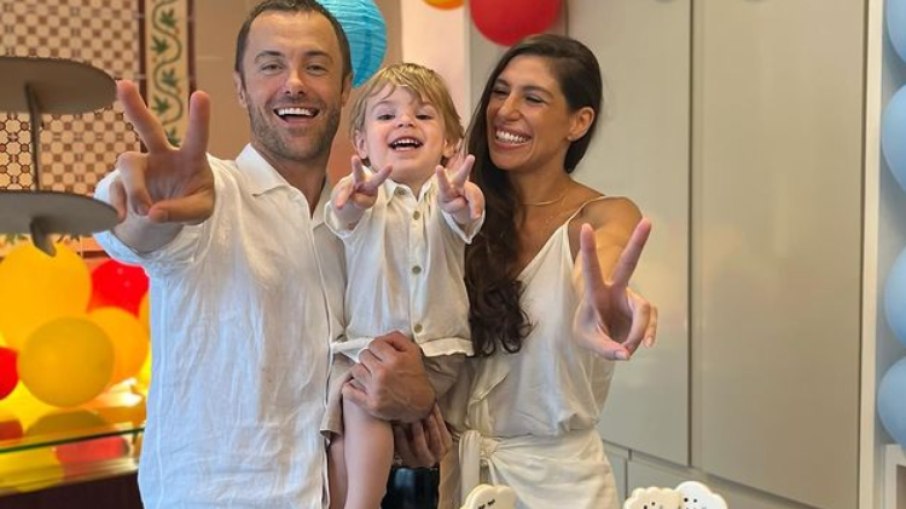 Kayky Brito e Tamara Dalcanale celebram aniversário de filho juntos após suposta crise