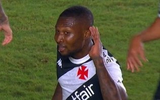 Não entendeu? Diniz fala sobre gesto de Loide em Vasco x Operário