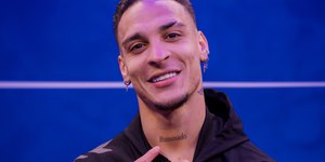 Bayer Leverkusen prepara oferta por Antony, diz jornal
