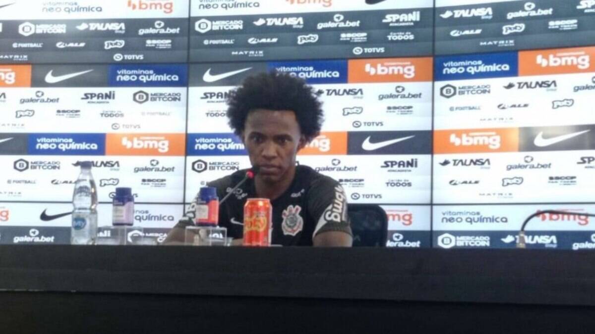 Willian abre as portas para Vítor Pereira, novo técnico do Corinthians: 'Vamos procurar entender o que ele quer'