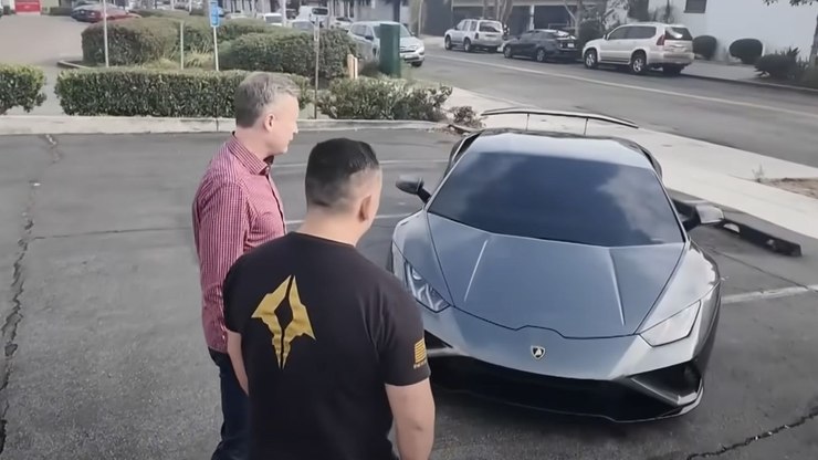Lamborghini roubado nos EUA é recuperado com ajuda do ChatGPT