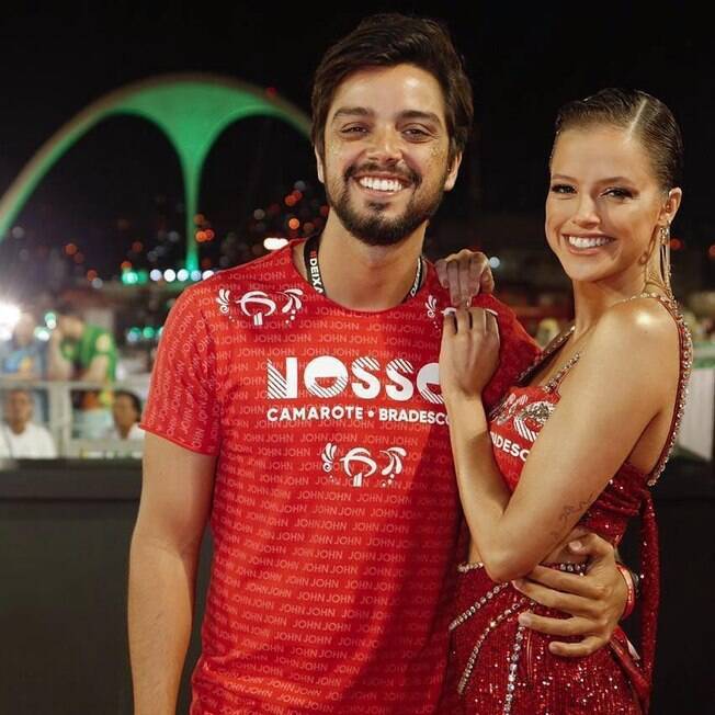 Agatha Moreira e Rodrigo Simas