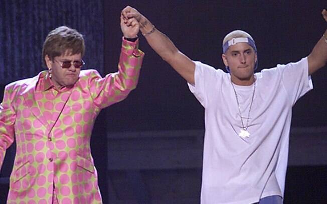 Elton John e Eminem no Grammy de 2001