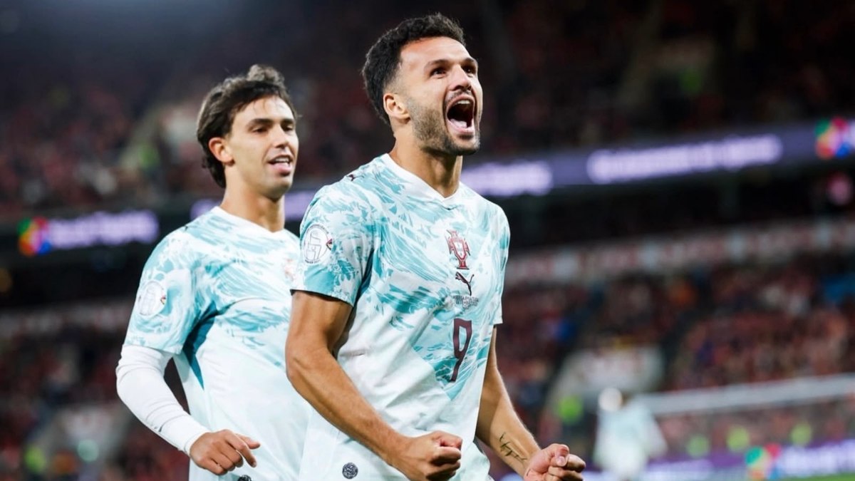 Em meio a confusão envolvendo Jorge Jesus e Cristiano Ronaldo, Gonçalo Ramos atingiu marca histórica na seleção portuguesa Em meio a confusão envolvendo Jorge Jesus e Cristiano Ronaldo, Gonçalo Ramos atingiu marca histórica na seleção portuguesa
