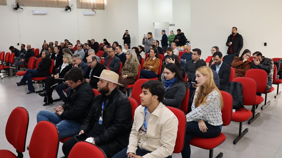 Sistema inteligente que vai integrar dados da rede de abastecimento, reduzir perdas de água e modernizar a gestão Sistema inteligente que vai integrar dados da rede de abastecimento, reduzir perdas de água e modernizar a gestão