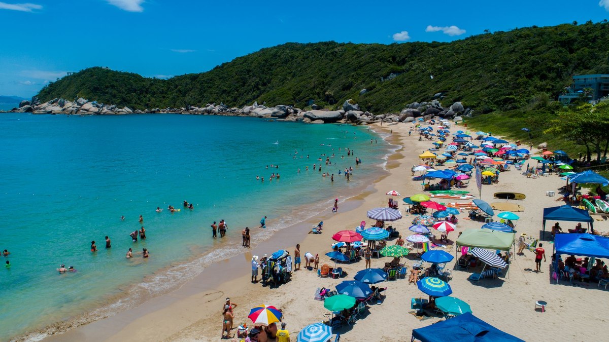 Praia da Tainha - Bombinhas (SC) Praia da Tainha - Bombinhas (SC)