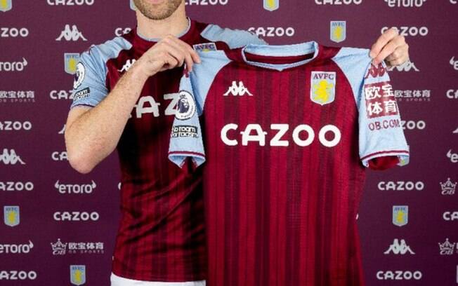 Aston Villa anuncia a contratação de Calum Chambers, ex-Arsenal