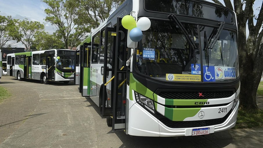 Em 60 dias, todos os demais, equipados com Wi-Fi e entradas USB, passam a integrar o transporte público da cidade.