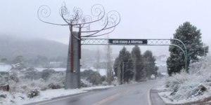SC: Defesa Civil alerta para possibilidade de mais neve na serra