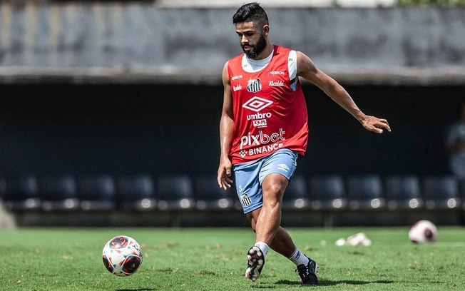 Felipe Jonatan pode trocar o Santos pelo Fortaleza