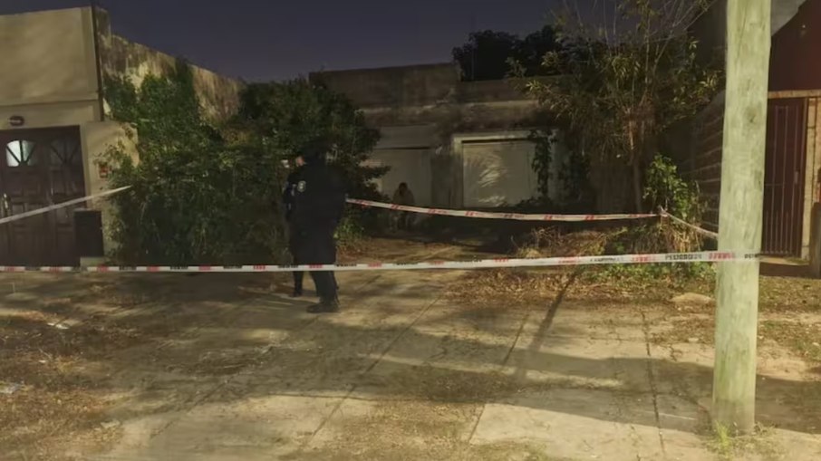 Local onde homem vivia com o corpo da mãe, em La Plata Local onde homem vivia com o corpo da mãe, em La Plata