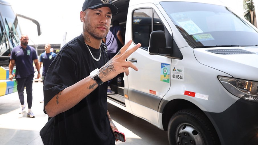 Neymar responde declarações de Neto