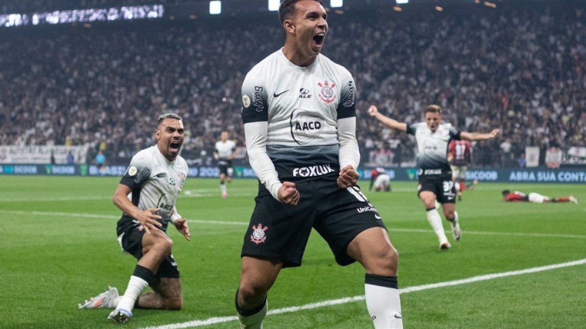 Corinthians conquistou vitória nos acréscimos do segundo tempo, no último jogo