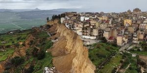 VÍDEO: desabamento deixa casas próximas ao abismo na Itália