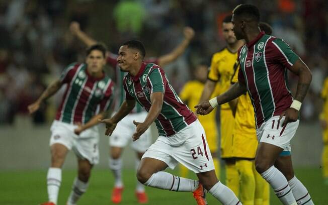 Marcos Paulo marcou dois gols e o Fluminense venceu o Peñarol