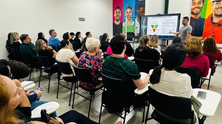 Curso gratuito ensina técnicas de vendas em Jundiaí