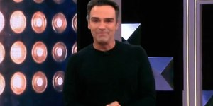 Tadeu Schmidt chora ao homenagear irmão no BBB 26