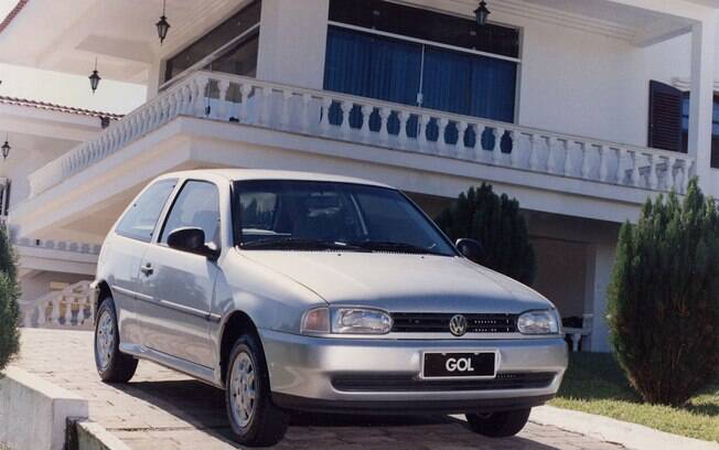 Volkswagen Gol GLI com motor 1.8 e três portas é uma versão difícil de encontrar, mas que tem charme e bom desempenho