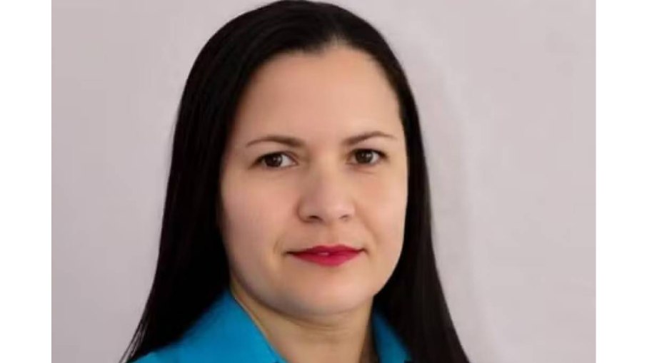 Elisane Rodrigues foi encontrada morta com sinais de golpes de faca Elisane Rodrigues foi encontrada morta com sinais de golpes de faca