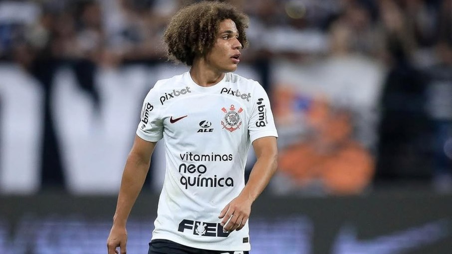 Joia da Base explica como é jogar no Corinthians em crise