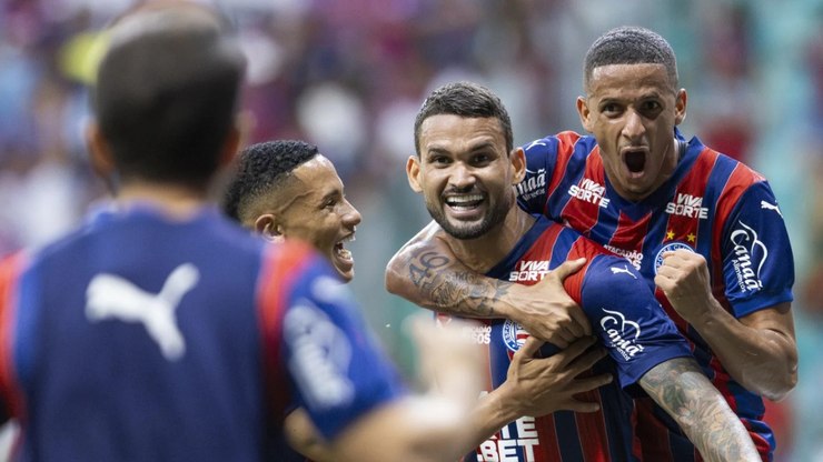 Atacante%20da%20S%C3%A9rie%20A%20%C3%A9%20exclu%C3%ADdo%20de%20jogo%20ap%C3%B3s%20a%C3%A7%C3%A3o%20preconceituosa