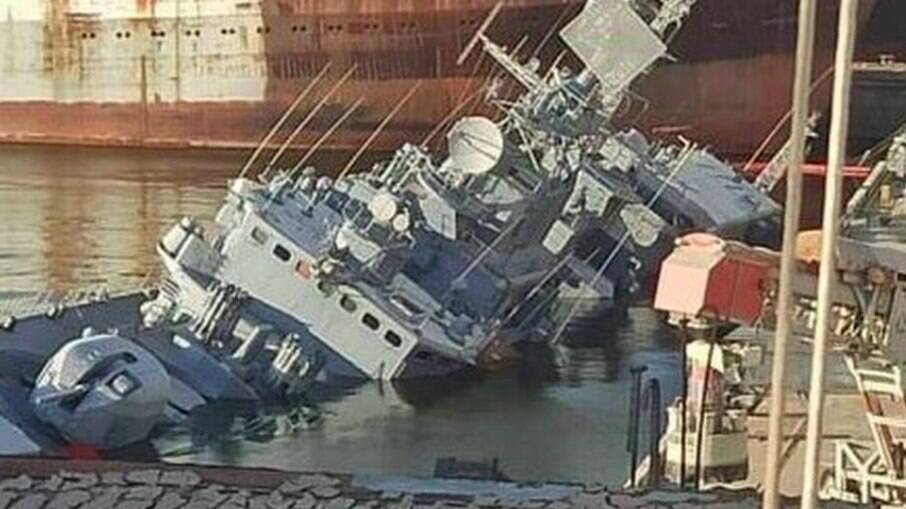 Marinha da Ucrânia afunda seu principal navio