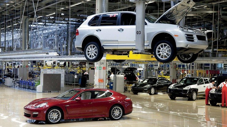 Porsche anuncia corte de 5 mil postos de trabalho