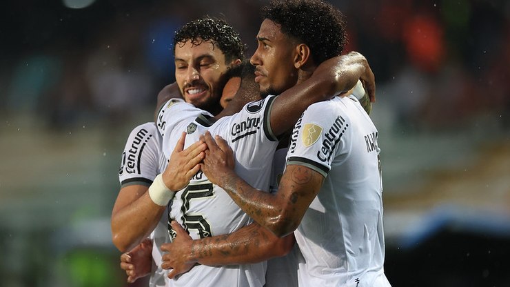 Com gol na reta final, Botafogo vence o Carabobo na Libertadores