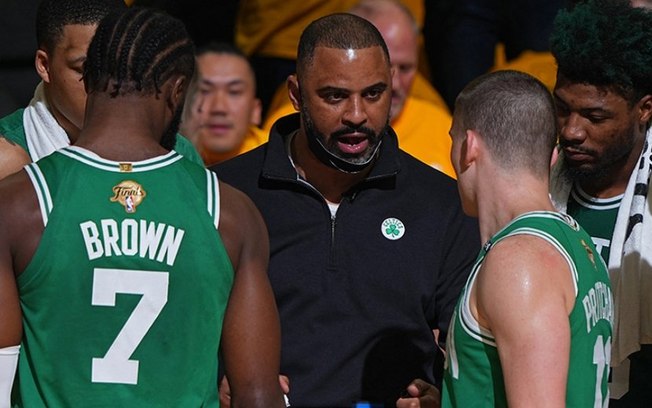 Ime Udoka, técnico do Celtics, culpa excesso de erros pela derrota contra os Warriors