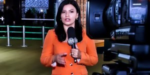 Jornalista é agredida ao cobrir retirada de deputado no Congresso