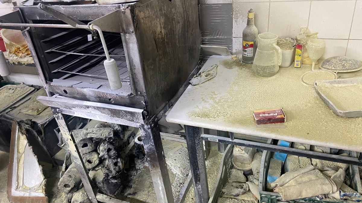 Botijão de gás causa incêndio no prédio da engenharia na UFMG - Foto