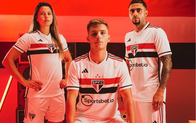 São Paulo anuncia novo uniforme para a temporada. Veja fotos!