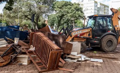 Fotos: Baixa do Guaíba revela destruição em Porto Alegre