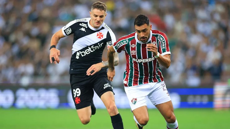 Torcida do Fluminense detona defensor após derrota em clássico