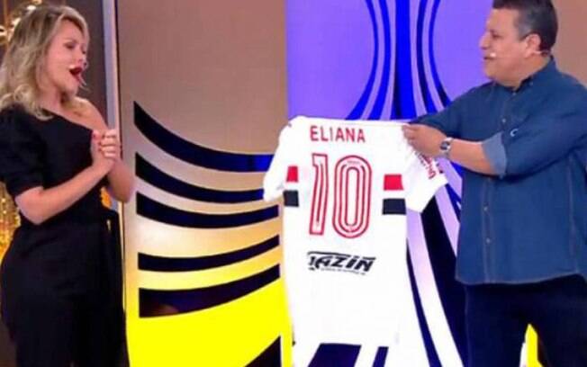 Eliana durante a cobertura da Libertadores