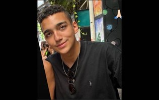 Após 584 dias, jovem libertado pelo Hamas revê família; veja