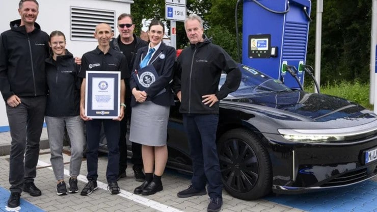 Carro elétrico bate recorde com 1.200 km sem recarga